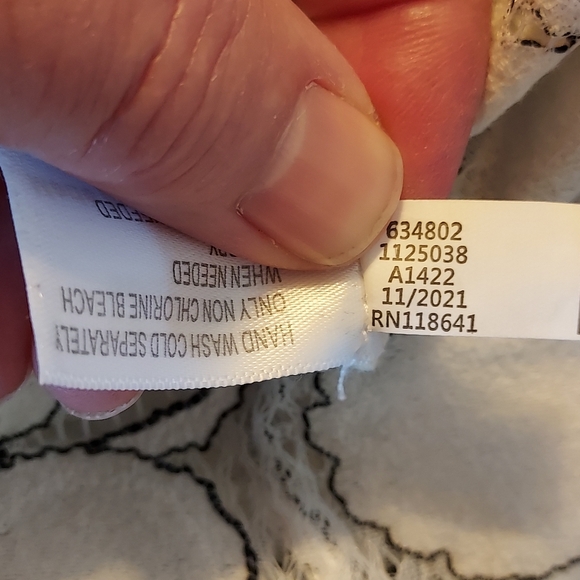 Lane Bryant Womens's Top Size 22 White Floral Semi Sheer Peplum Boho Whimsigoth - Picture 13 of 13